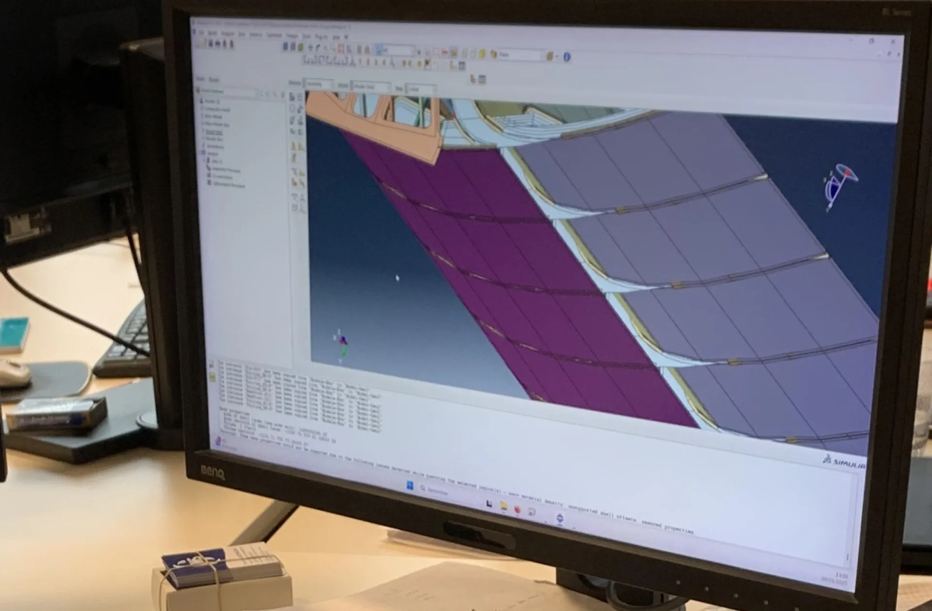 士盟科技-部落格-成功案例-圖2.CWS採用達梭系統SOLIDWORKS與SIMULIA解決方案，完整支持設計翼帆及所有零部件的開發流程。包括精確3D建構，以及模擬各種載荷下的結構應力，並協助在輕量化與耐久性之間取得平衡。